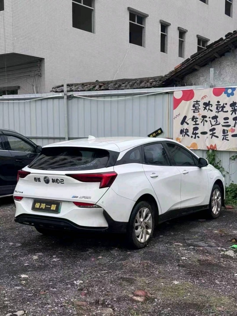 广州23年别克微蓝4