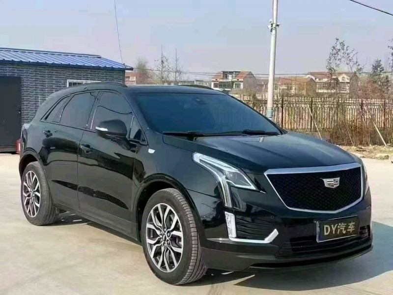 济宁22年凯迪拉克XT52