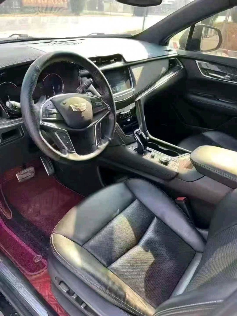 济宁22年凯迪拉克XT54
