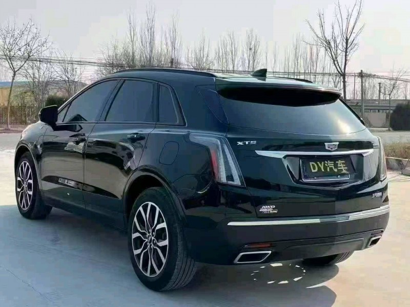 济宁22年凯迪拉克XT57