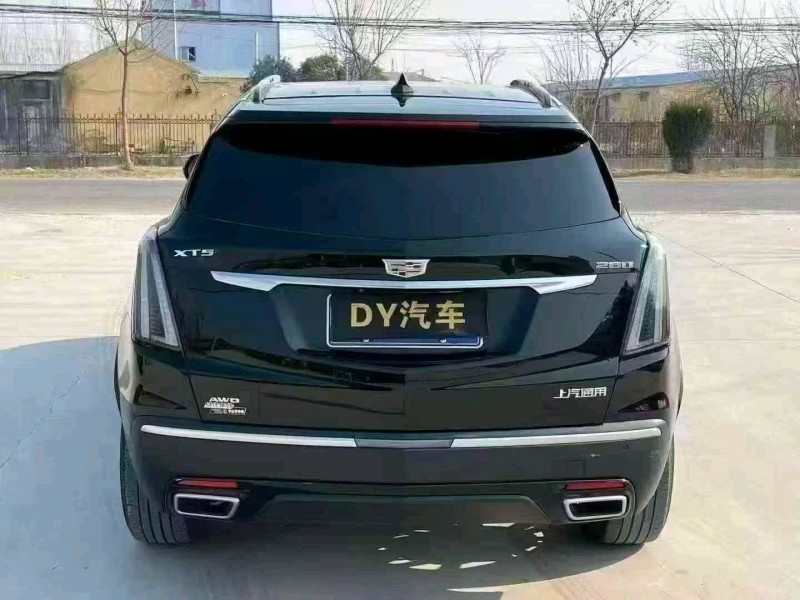 济宁22年凯迪拉克XT58