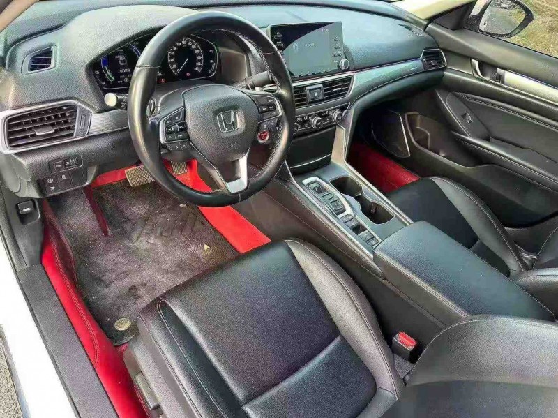 南宁21年本田雅阁4