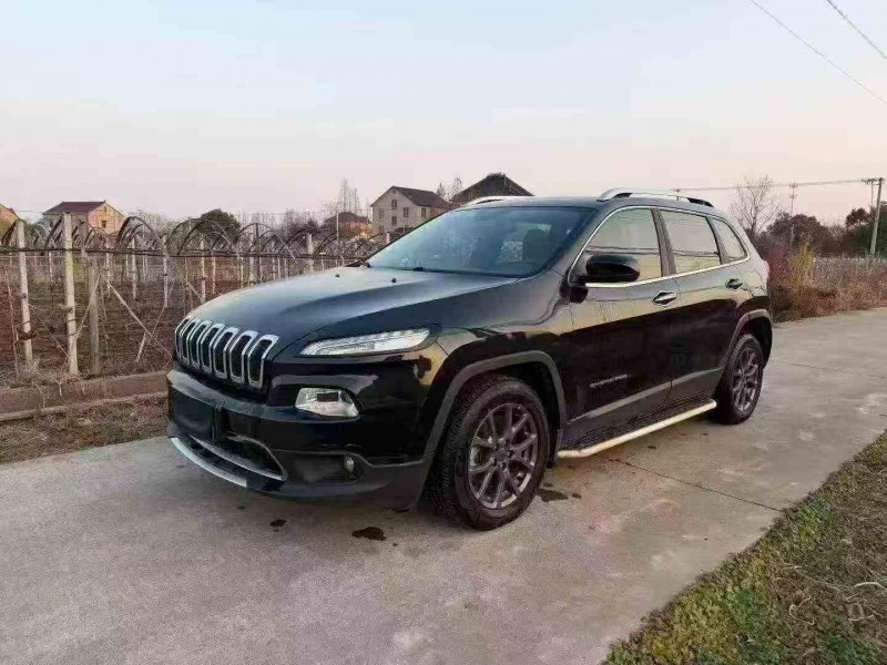 湖州20年Jeep自由光2