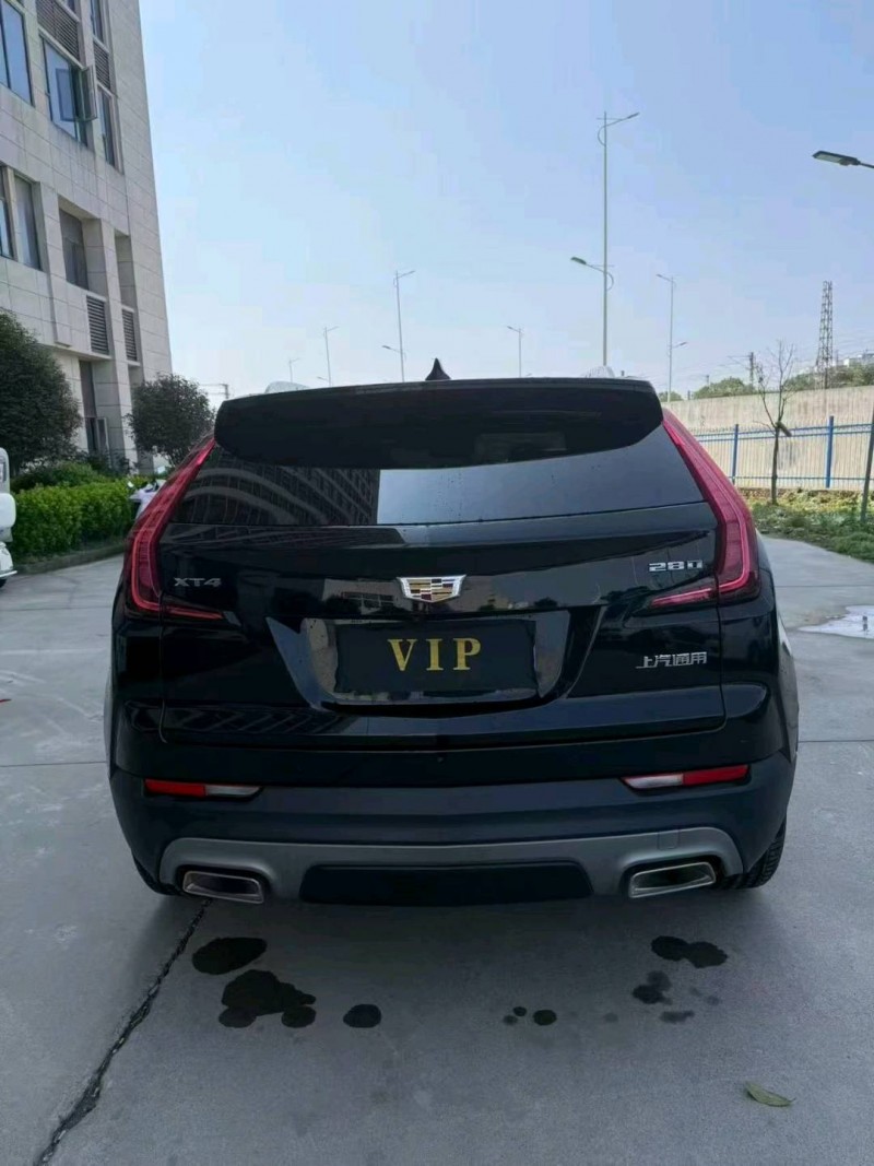襄阳21年凯迪拉克XT47