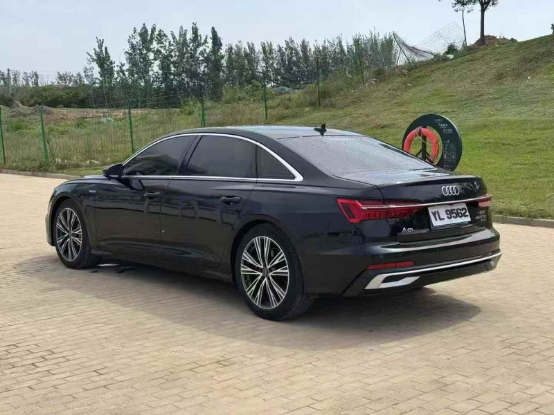 新乡21年奥迪A6L7