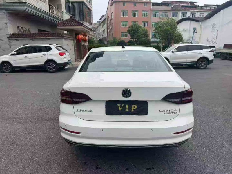 绍兴24年大众朗逸8