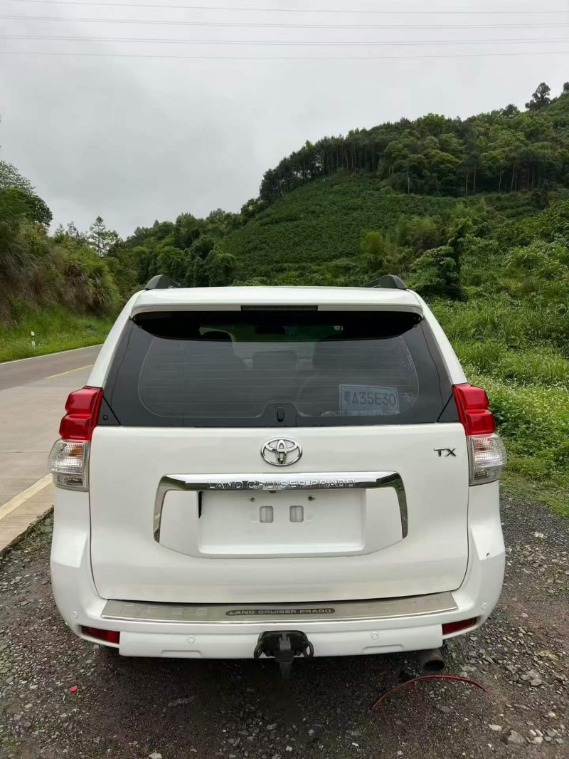 广州13年丰田普拉多9