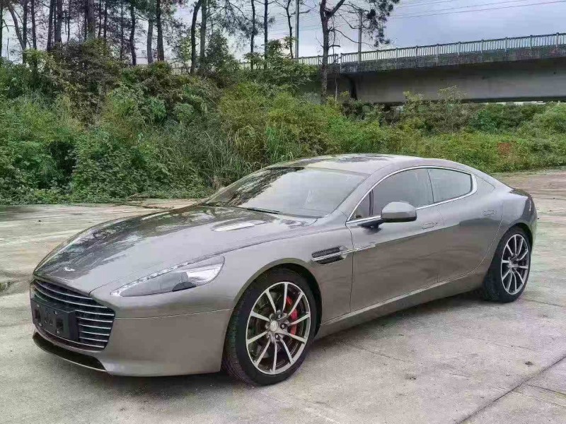 邵阳18年阿斯顿·马丁Rapide2