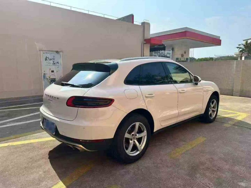 三明17年保时捷Macan7