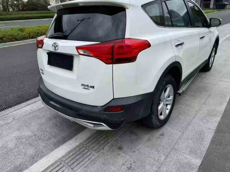 温州14年丰田RAV4荣放8