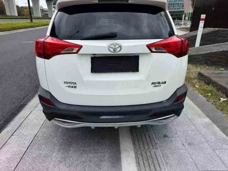 温州14年丰田RAV4荣放9