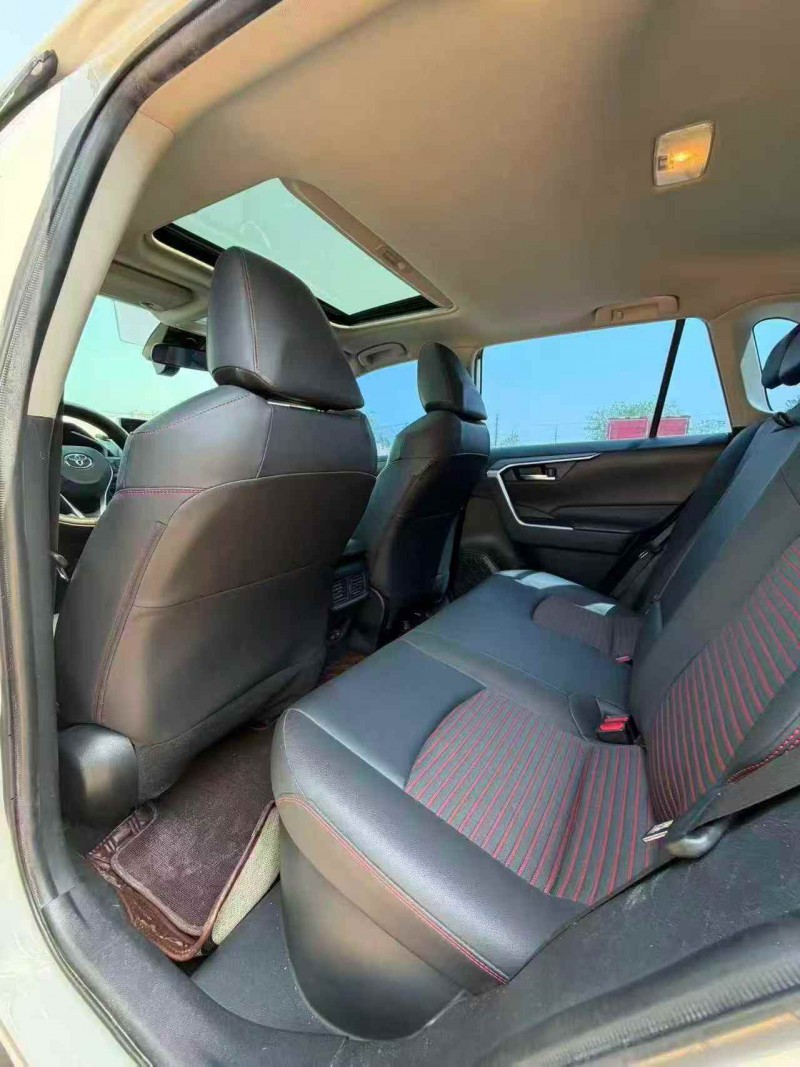 晋中23年丰田RAV4荣放5