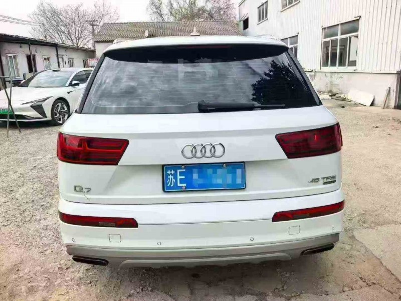 淮安17年奥迪Q57