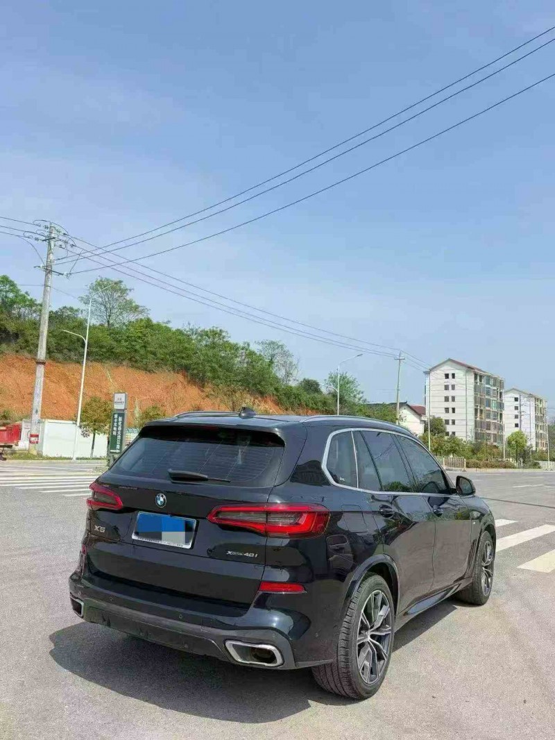泰安20年宝马X55