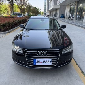 济宁16年奥迪A8L