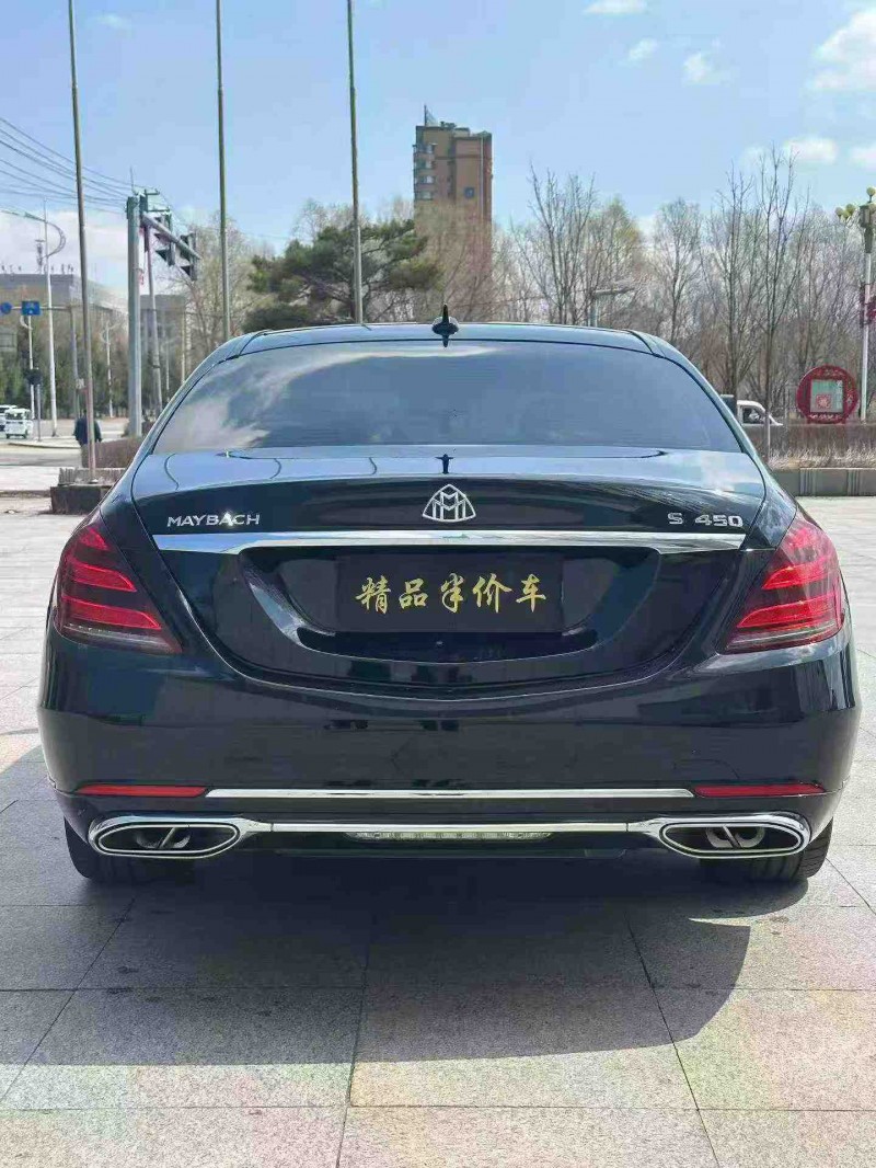 吉林19年奔驰迈巴赫S级3