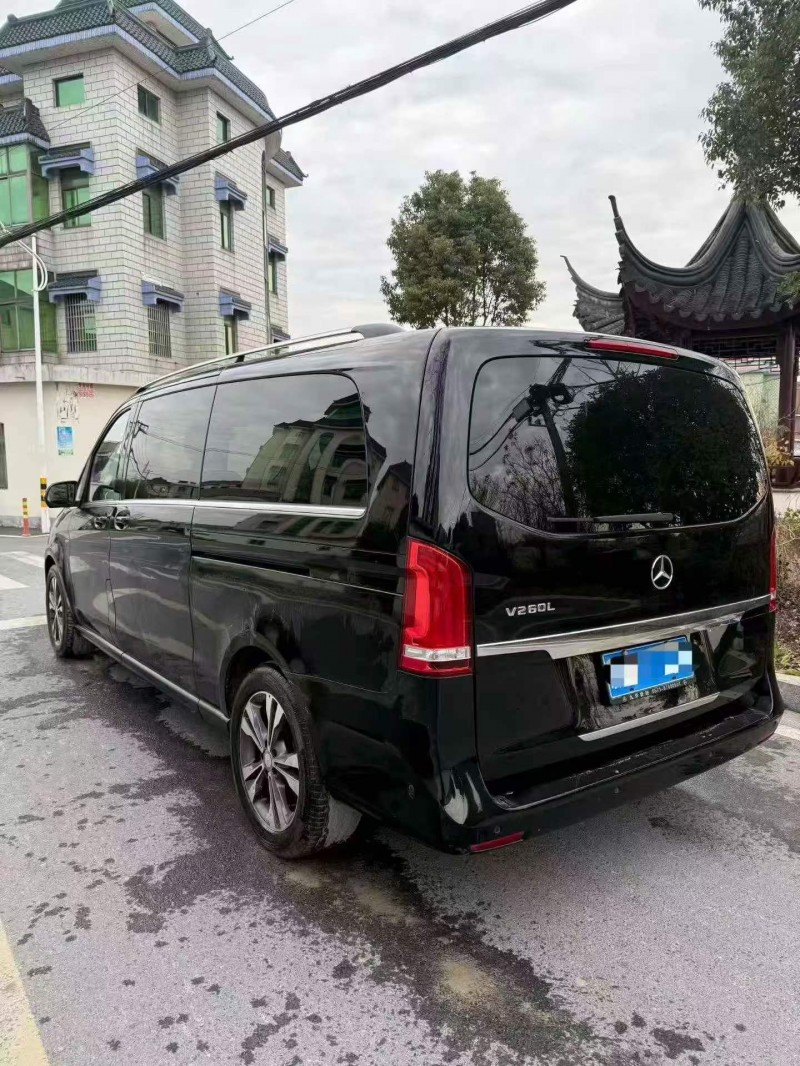 湖州17年奔驰V7