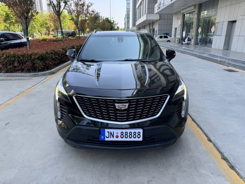 济宁22年凯迪拉克XT41