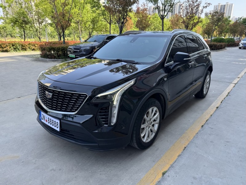 济宁22年凯迪拉克XT43