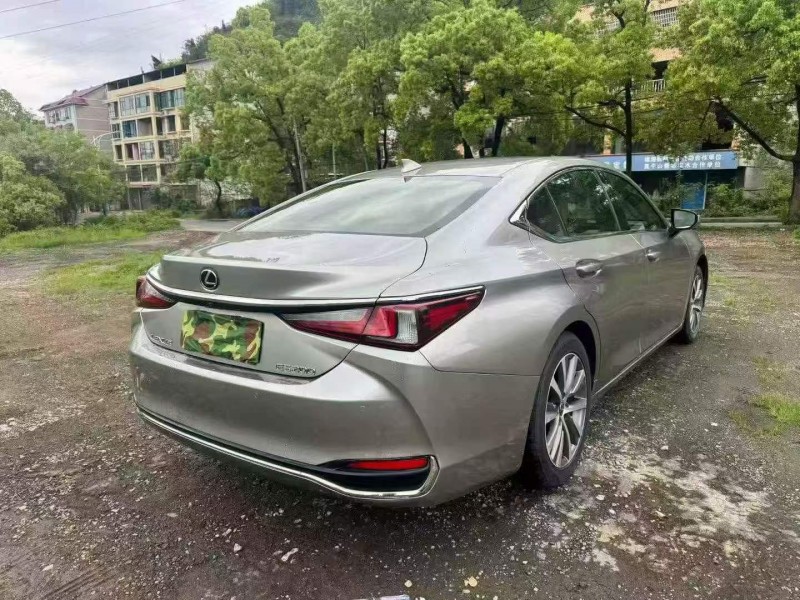鹰潭20年雷克萨斯GS8
