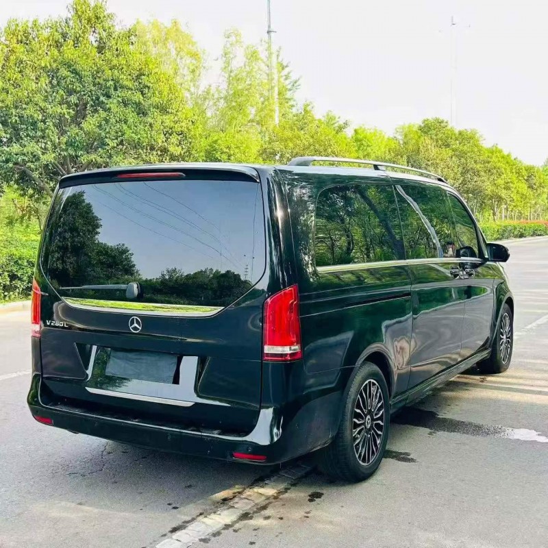 东营19年奔驰V8