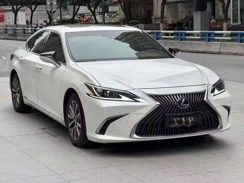 重庆19年雷克萨斯ES3