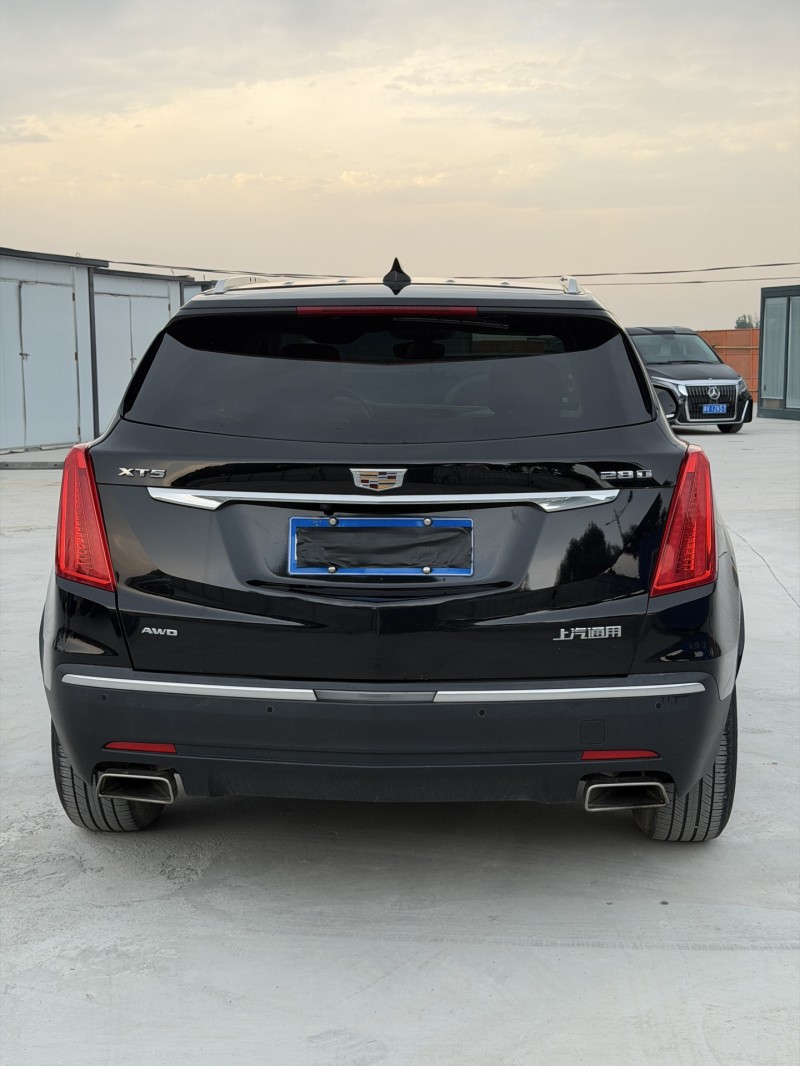 新乡18年凯迪拉克XT58