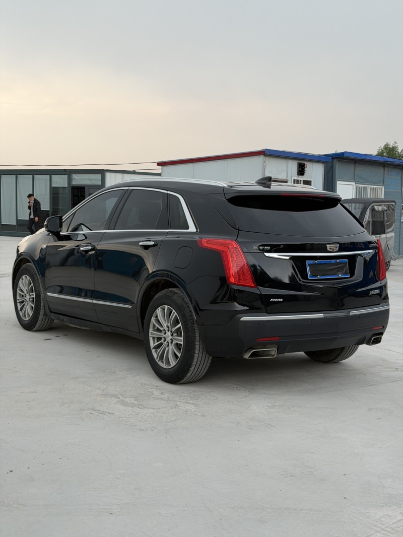 新乡18年凯迪拉克XT59