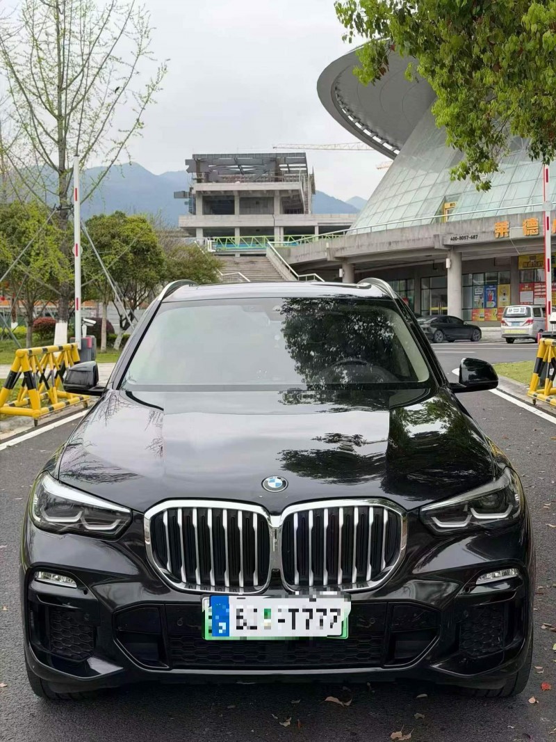 金华21年宝马X51