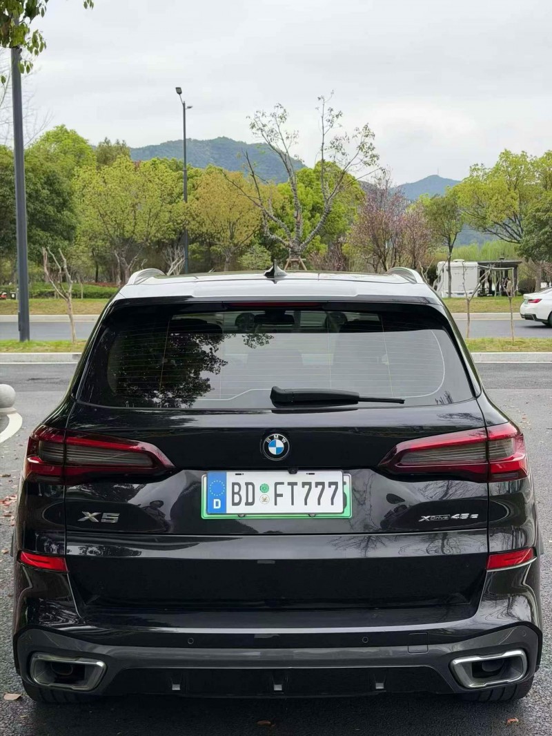 金华21年宝马X52