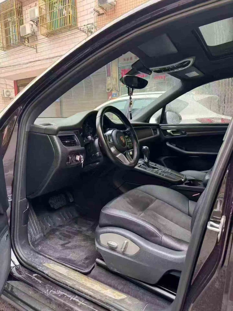 邵阳16年保时捷Macan6