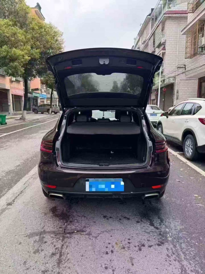 邵阳16年保时捷Macan8
