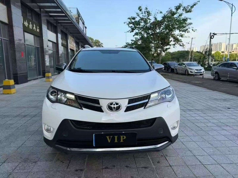 广州13年丰田RAV4荣放1