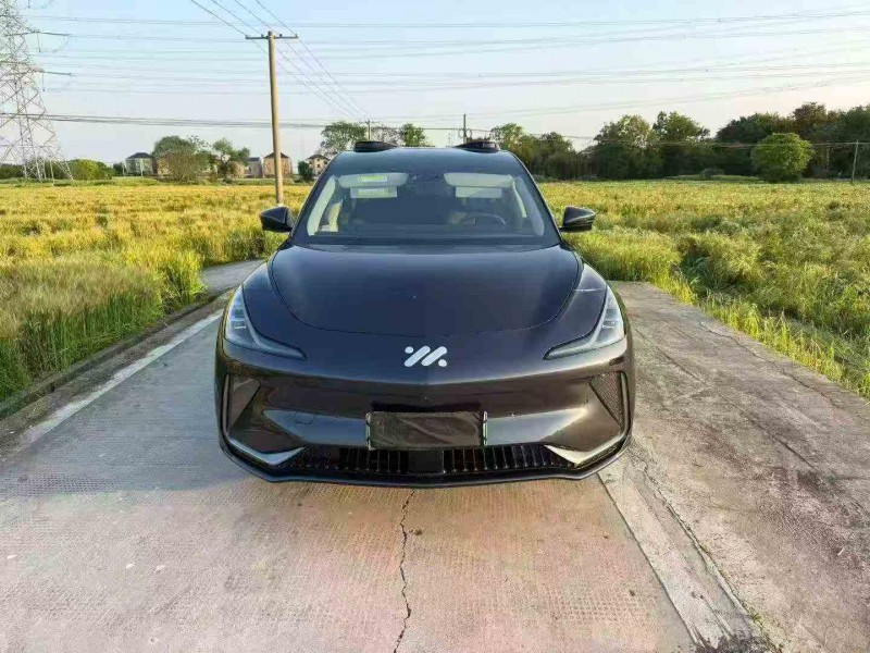 绍兴25年智己LS71