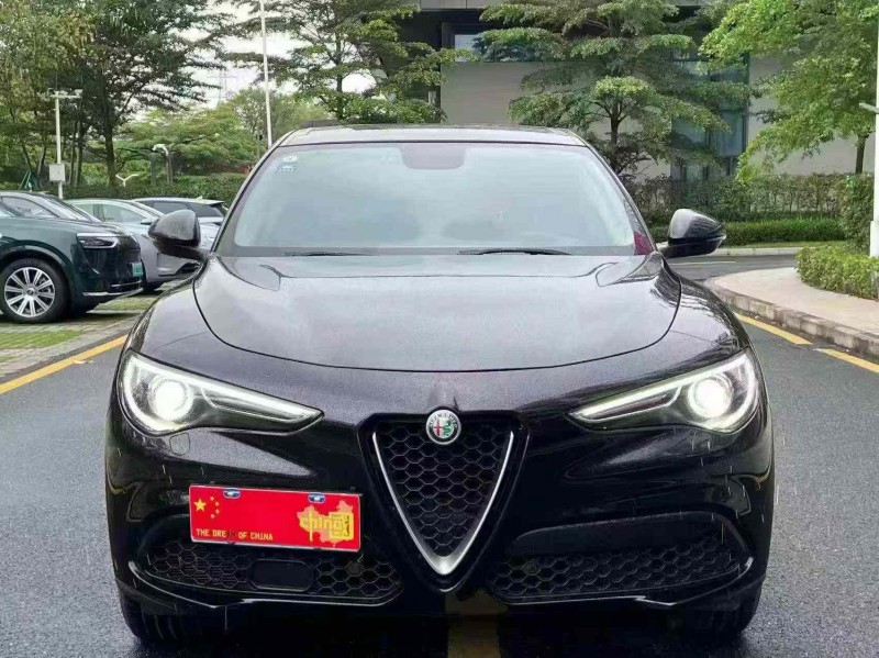 广州19年阿尔法·罗密欧Stelvio1