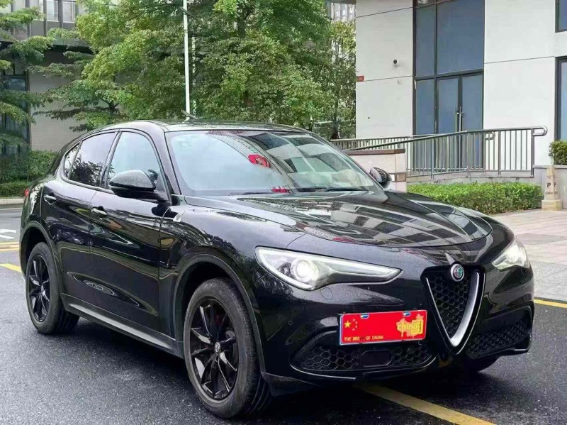 广州19年阿尔法·罗密欧Stelvio2