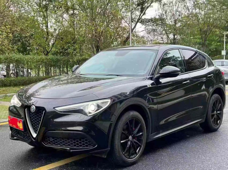 广州19年阿尔法·罗密欧Stelvio3
