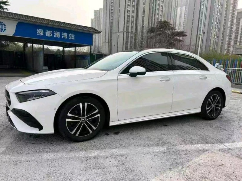 郑州23年奔驰A3