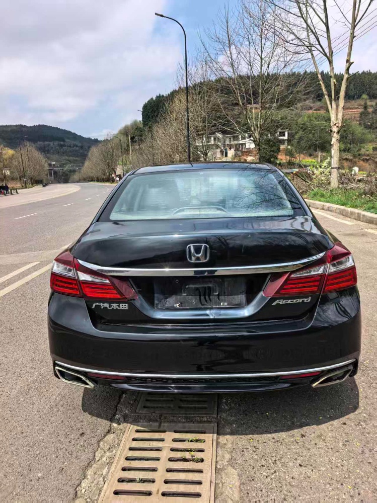 六盘水18年本田雅阁4