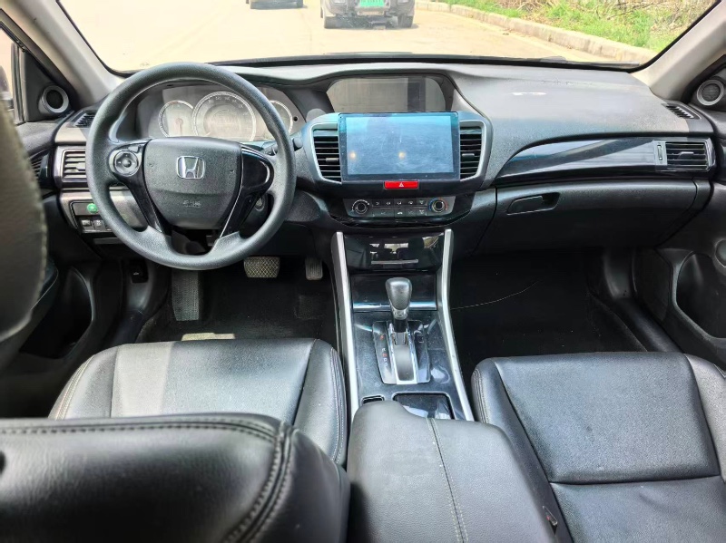 六盘水18年本田雅阁8