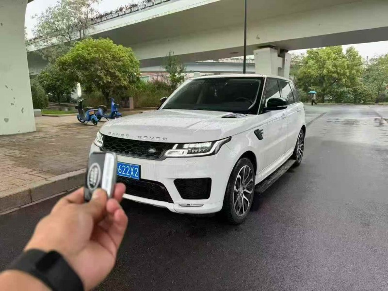 苏州15年路虎揽胜运动3