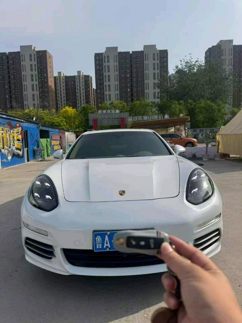 枣庄13年保时捷帕拉梅拉1