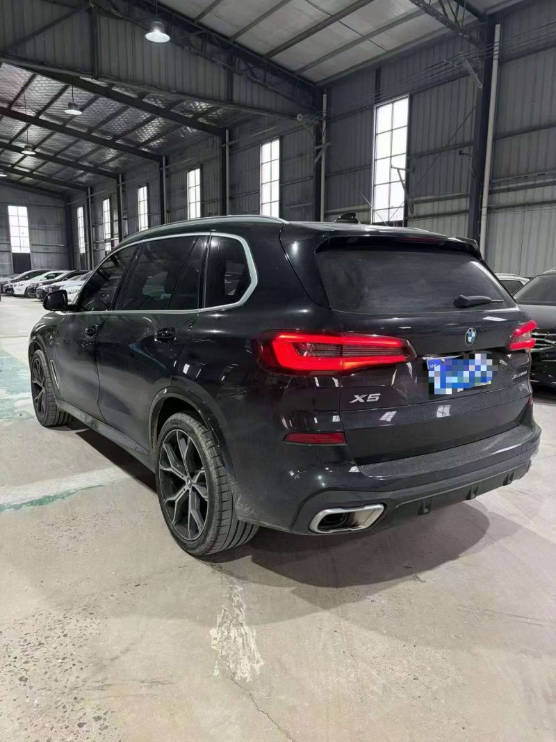 南通23年宝马X59