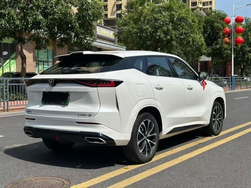 东莞25年长安汽车UNI9