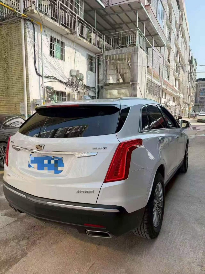 常德17年凯迪拉克XT57
