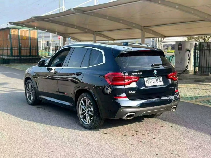 金华21年宝马X33