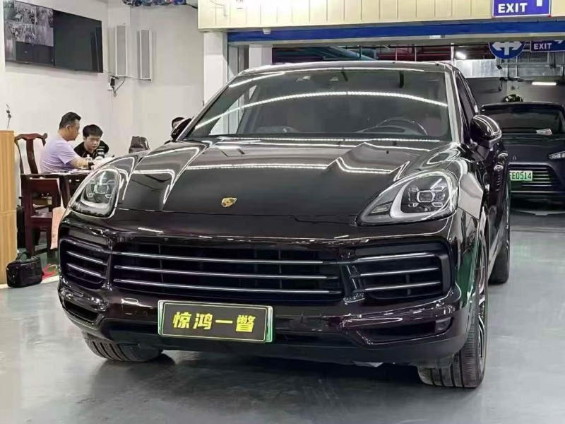 鹰潭22年保时捷卡宴3
