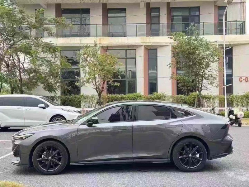 广州25年长安汽车UNI5