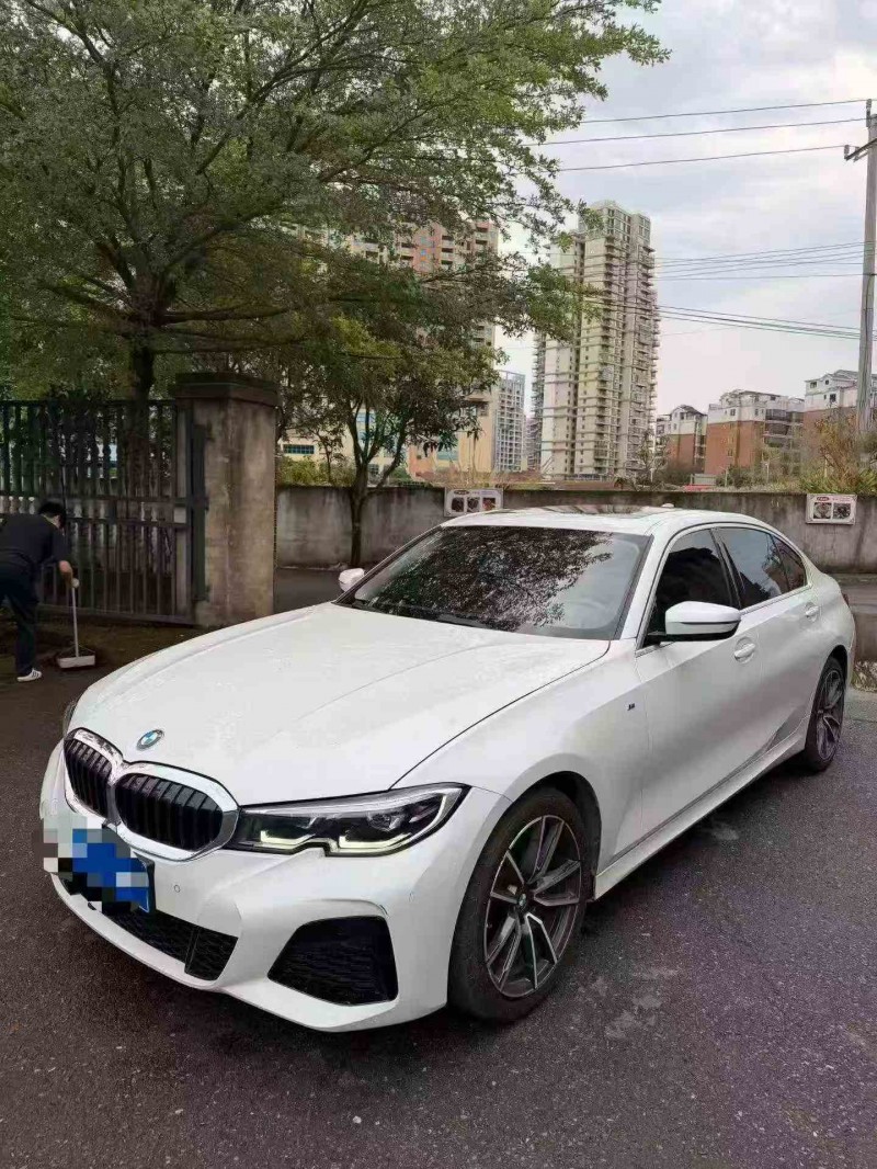 钦州22年宝马3系2
