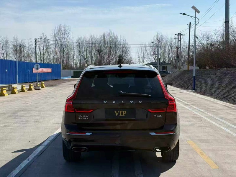 青岛20年沃尔沃XC609